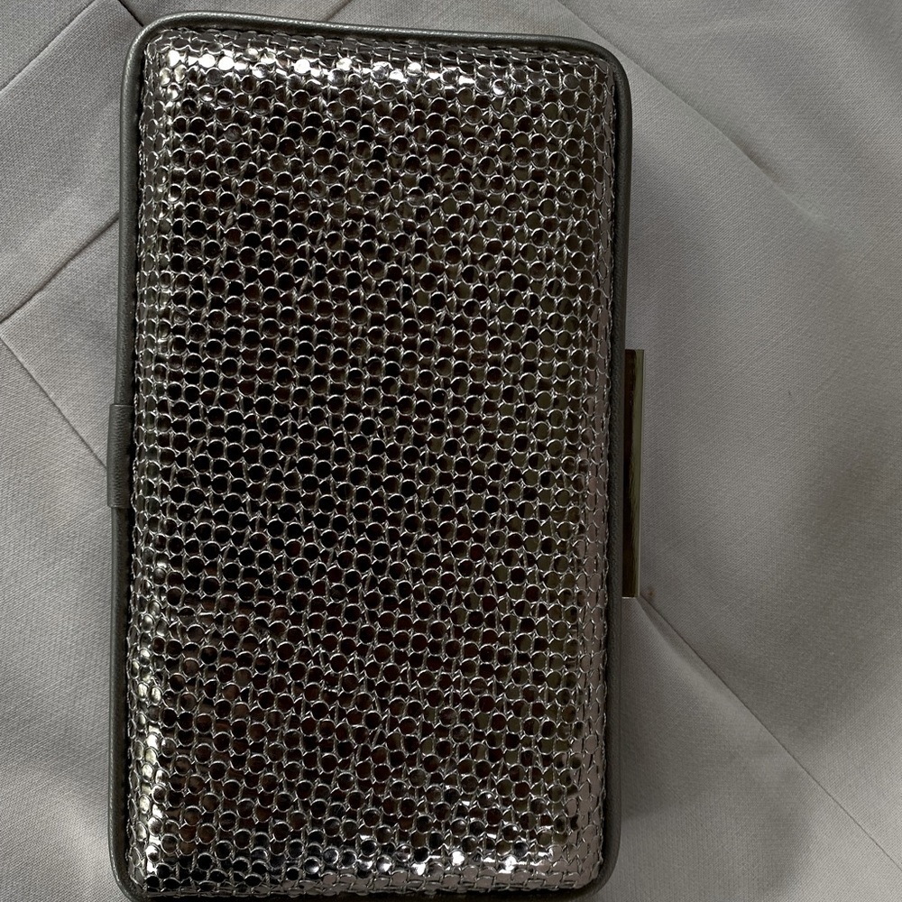 Sondra Robert’s Metallic Clutch NWT - Picture 2 of 6